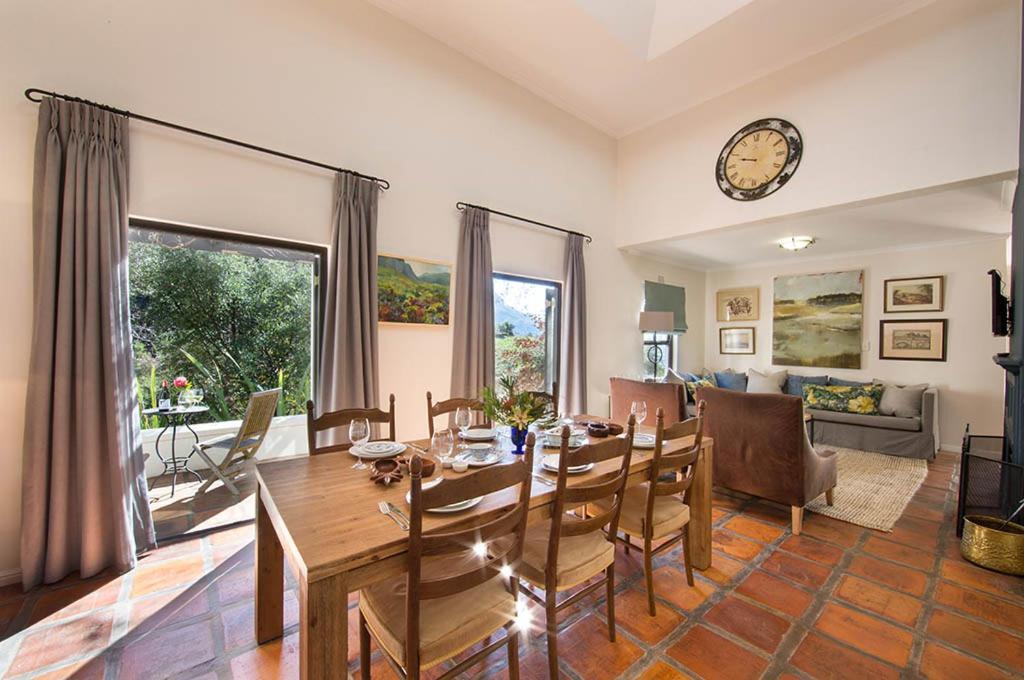 Bartinney Private Cellar Banhoek ستيلينبوش المظهر الخارجي الصورة