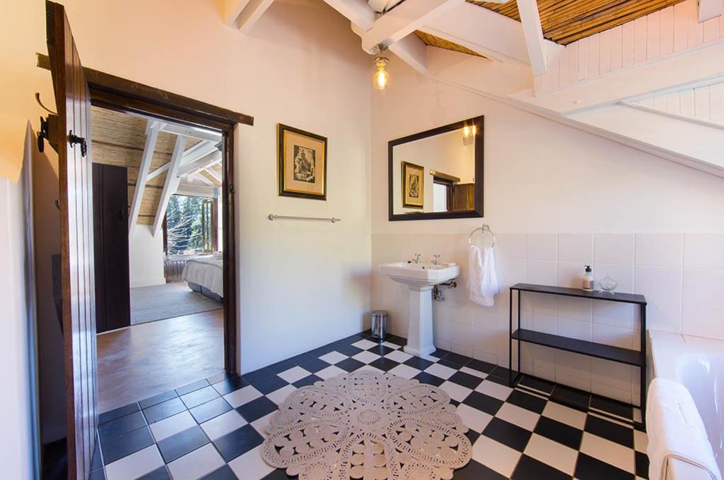 Bartinney Private Cellar Banhoek ستيلينبوش المظهر الخارجي الصورة
